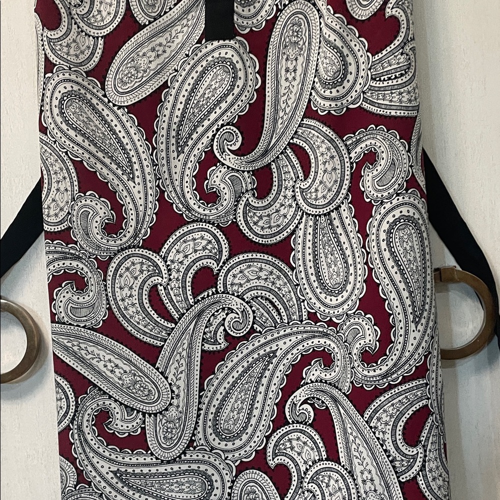 Ann Taylor Petite Paisley Shift Dress in Burgundy, Black, White - Picture 8 of 14